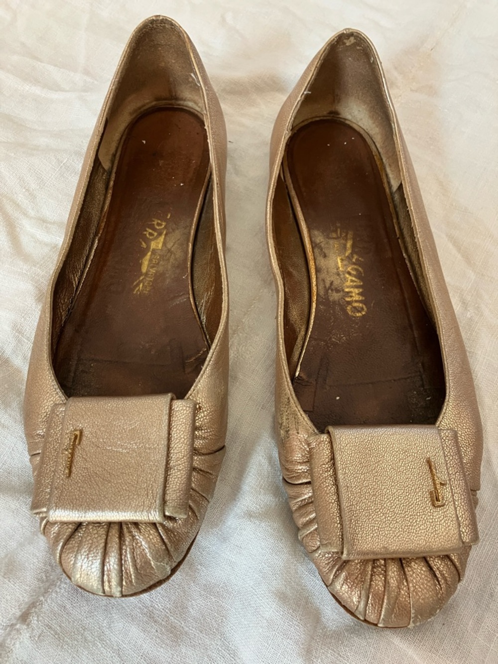 Salvatore Ferragamo Metallic Gold Leather Bow Ballet Flats